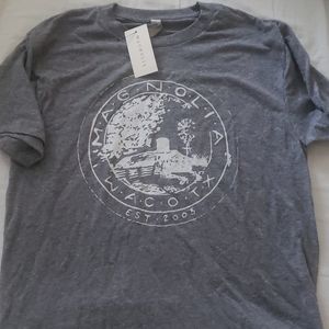 Magnolia Seal Tshirt